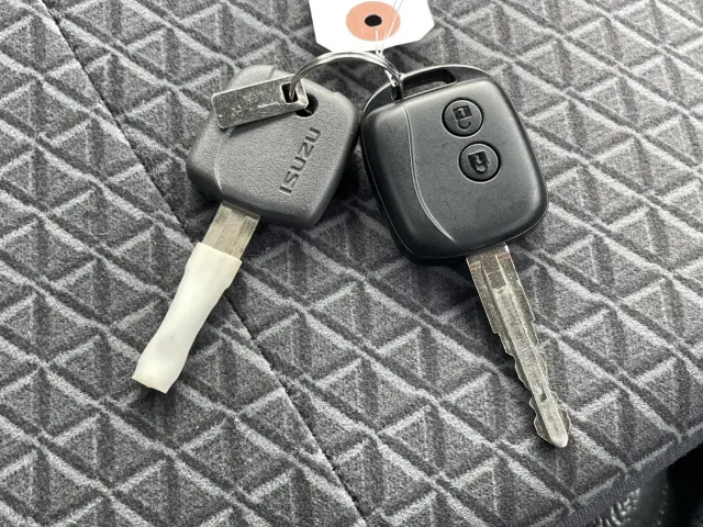 いすゞ エルフ 2RG-NPR88AR(2WD)の写真34