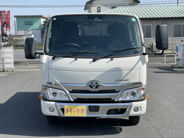 トヨタ ダイナ 3BF-TRY230(2WD)の写真2