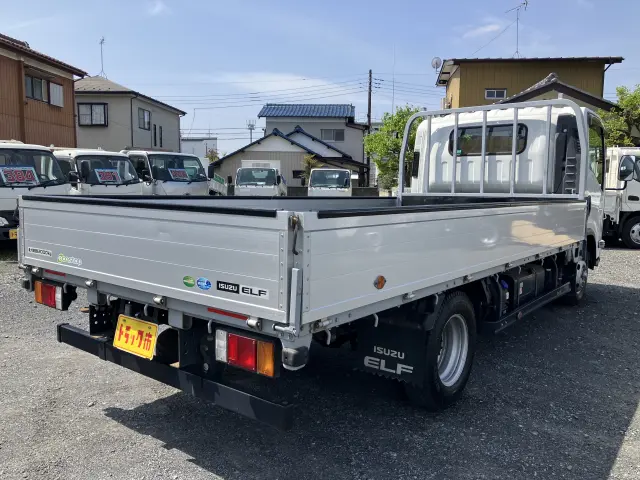 いすゞ エルフ 2RG-NNR88AR(2WD)の写真3