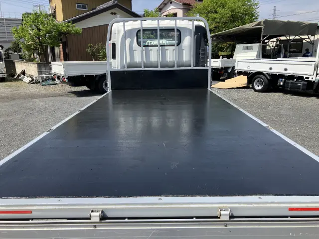 いすゞ エルフ 2RG-NNR88AR(2WD)の写真4