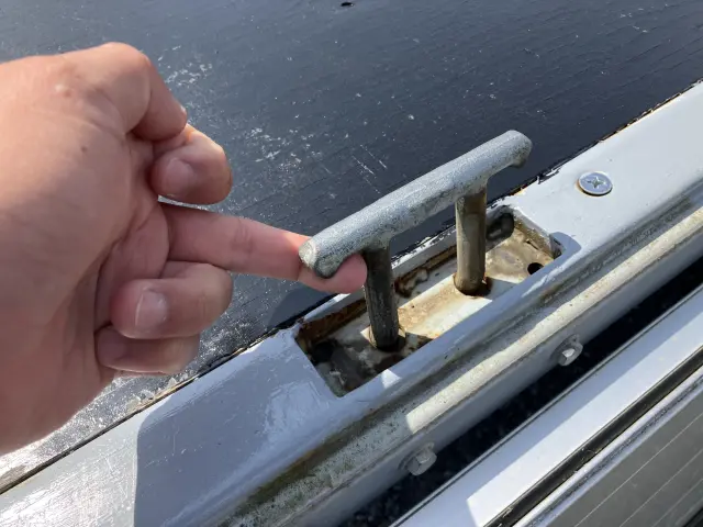 いすゞ エルフ 2RG-NNR88AR(2WD)の写真5