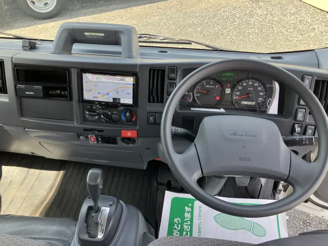 いすゞ エルフ 2RG-NNR88AR(2WD)の写真7