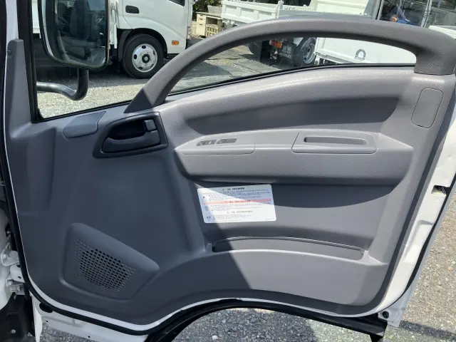 いすゞ エルフ 2RG-NNR88AR(2WD)の写真23