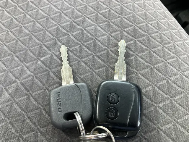 いすゞ エルフ 2RG-NNR88AR(2WD)の写真32