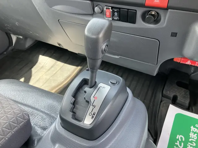 いすゞ エルフ 2RG-NNR88AR(2WD)の写真34