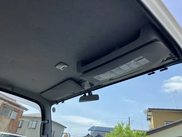 いすゞ エルフ 2RG-NNR88AR(2WD)の写真35