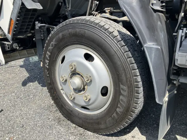 いすゞ エルフ 2RG-NNR88AR(2WD)の写真44