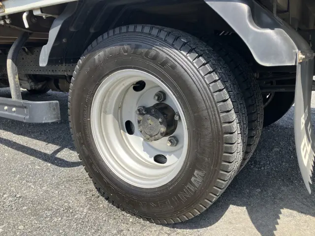 いすゞ エルフ 2RG-NNR88AR(2WD)の写真45