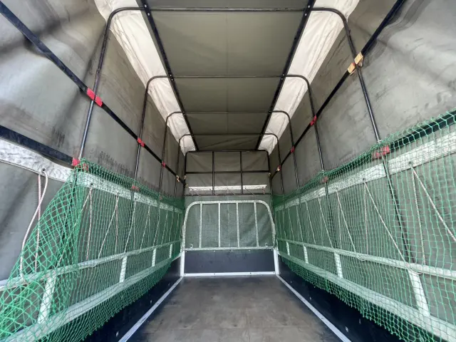 いすゞ エルフ TRG-NHR85A(2WD)の写真10