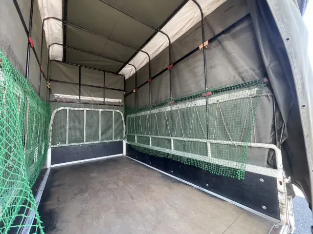 いすゞ エルフ TRG-NHR85A(2WD)の写真16