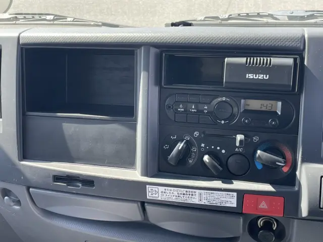 いすゞ エルフ TRG-NHR85A(2WD)の写真22