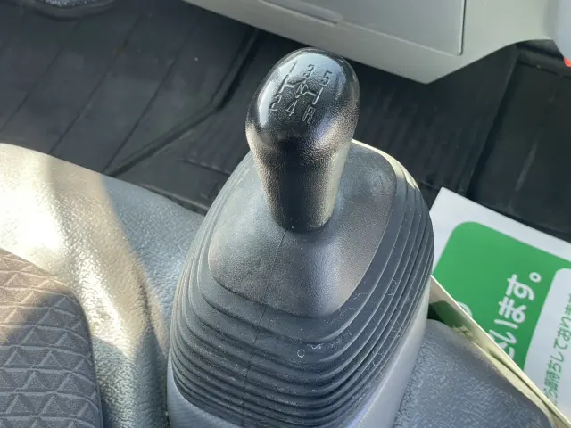 いすゞ エルフ TRG-NHR85A(2WD)の写真23