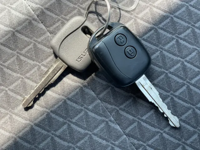 いすゞ エルフ TRG-NHR85A(2WD)の写真30