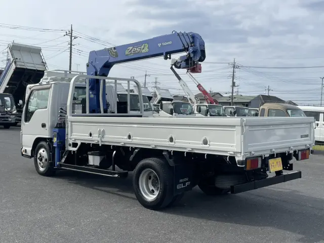 いすゞ エルフ TKG-NKR85AR(2WD)の写真9