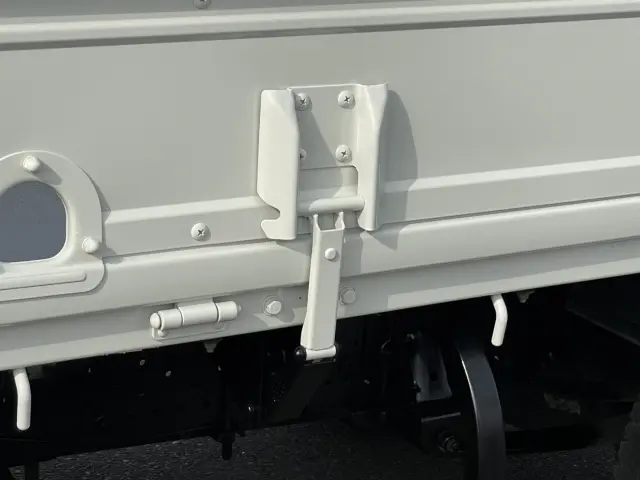 いすゞ エルフ TKG-NKR85AR(2WD)の写真14