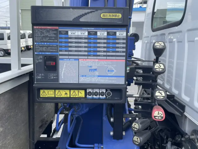 いすゞ エルフ TKG-NKR85AR(2WD)の写真17