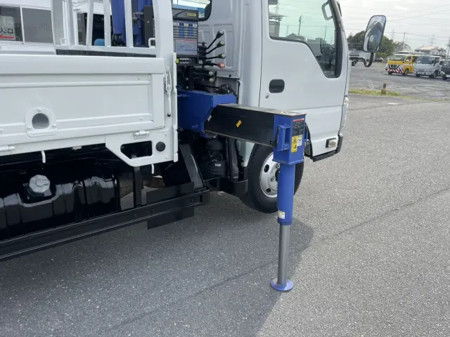 いすゞ エルフ TKG-NKR85AR(2WD)の写真23