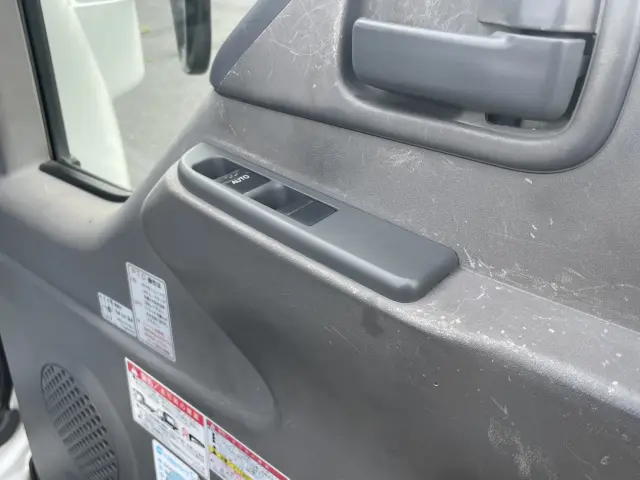 いすゞ エルフ TKG-NKR85AR(2WD)の写真28