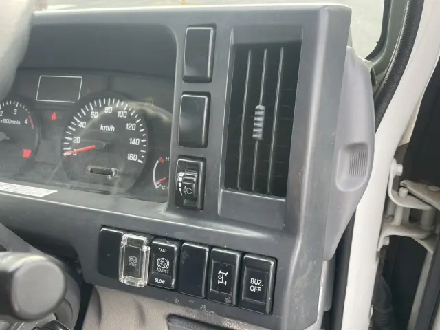 いすゞ エルフ TKG-NKR85AR(2WD)の写真34