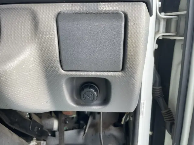 いすゞ エルフ TKG-NKR85AR(2WD)の写真37