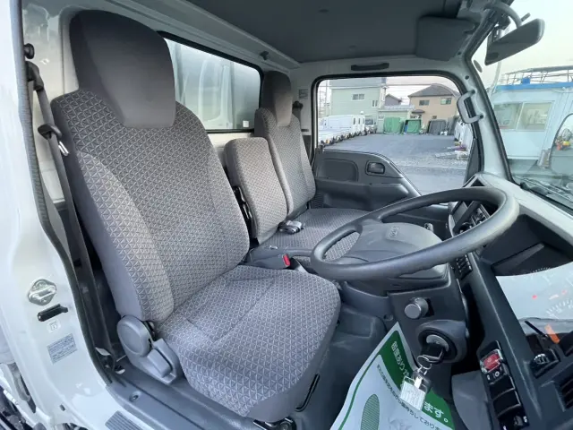 いすゞ エルフ TRG-NJR85A(2WD)の写真21