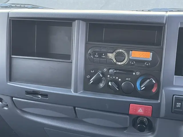 いすゞ エルフ TRG-NJR85A(2WD)の写真25