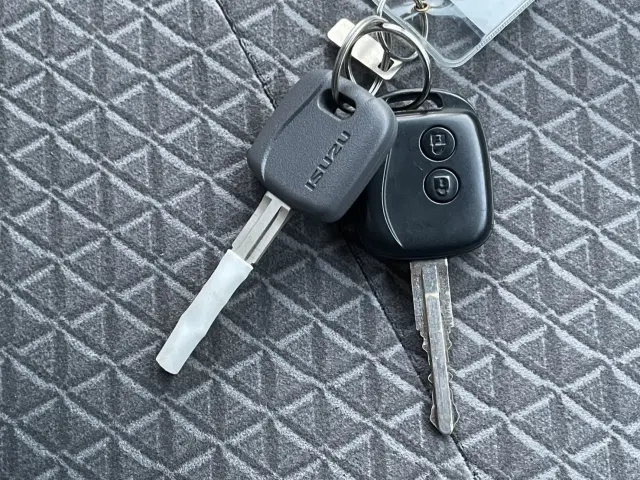 いすゞ エルフ TRG-NJR85A(2WD)の写真32