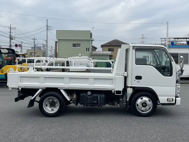 いすゞ エルフ TKG-NJR85AD(2WD)の写真4