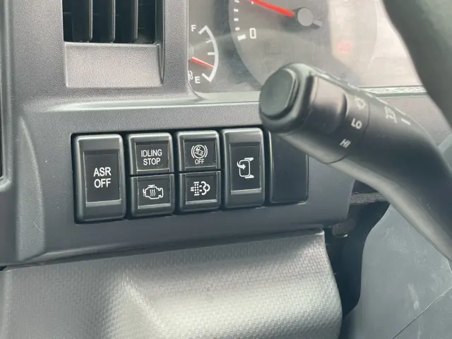 いすゞ エルフ TKG-NJR85AD(2WD)の写真23