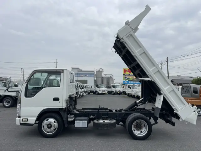 いすゞ エルフ TKG-NJR85AD(2WD)の写真30