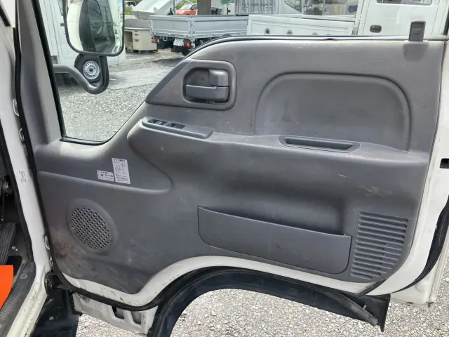 いすゞ フォワード TPG-NKR85AD(2WD)の写真23