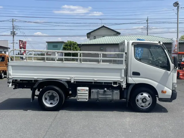トヨタ ダイナ 2RG-XZU605(2WD)の写真2