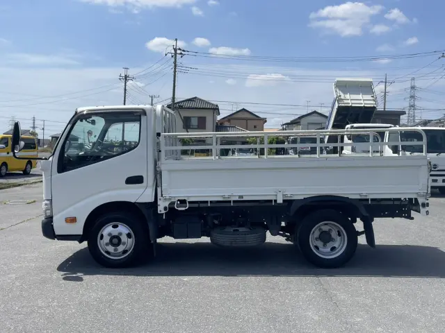 トヨタ ダイナ 2RG-XZU605(2WD)の写真6