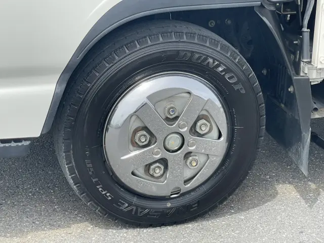 いすゞ エルフ TRG-NJR85A(2WD)の写真9
