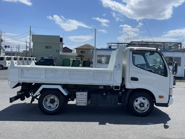 日野 デュトロ 2RG-XZU600T(2WD)の写真4