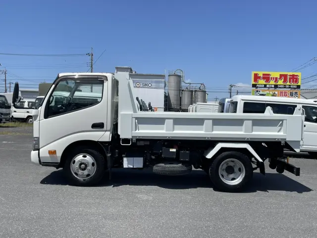 日野 デュトロ 2RG-XZU600T(2WD)の写真8