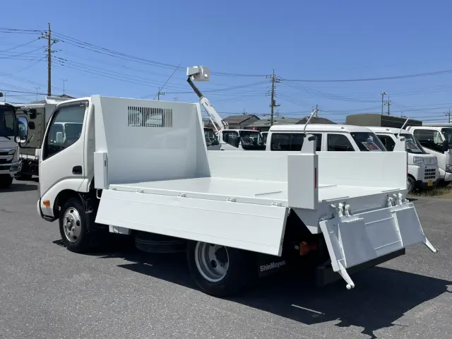日野 デュトロ 2RG-XZU600T(2WD)の写真10