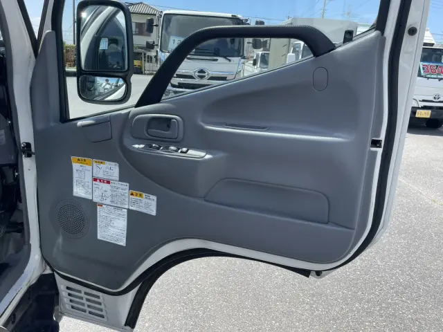 日野 デュトロ 2RG-XZU600T(2WD)の写真13