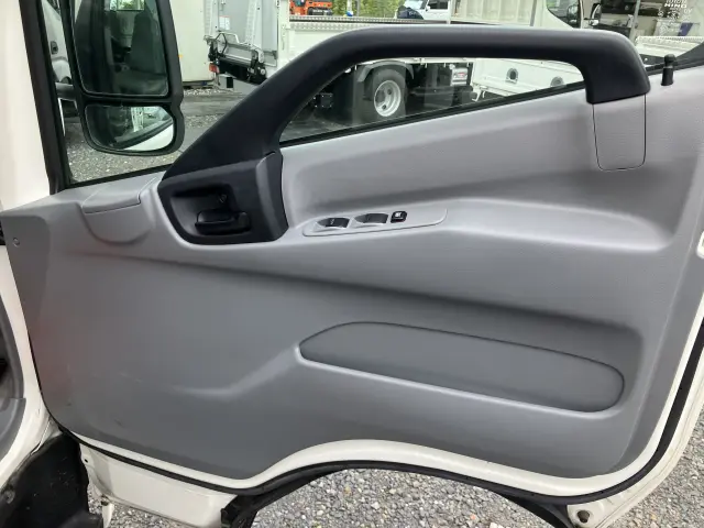 日野 デュトロ 2RG-XZU710(2WD)の写真28