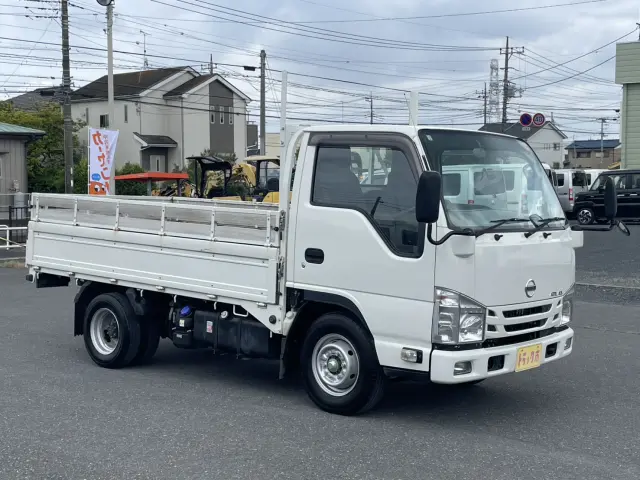 いすゞ エルフ 2RG-AHR88A(2WD)の写真2