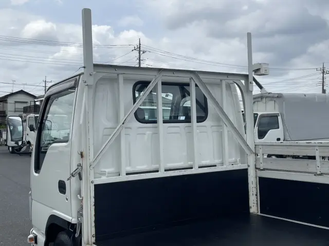 いすゞ エルフ 2RG-AHR88A(2WD)の写真14