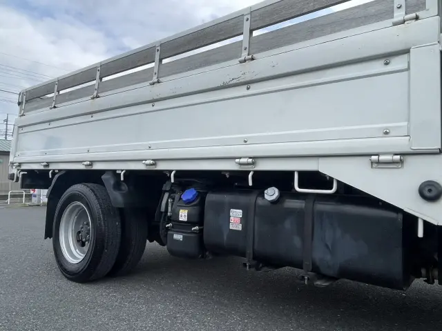 いすゞ エルフ 2RG-AHR88A(2WD)の写真16