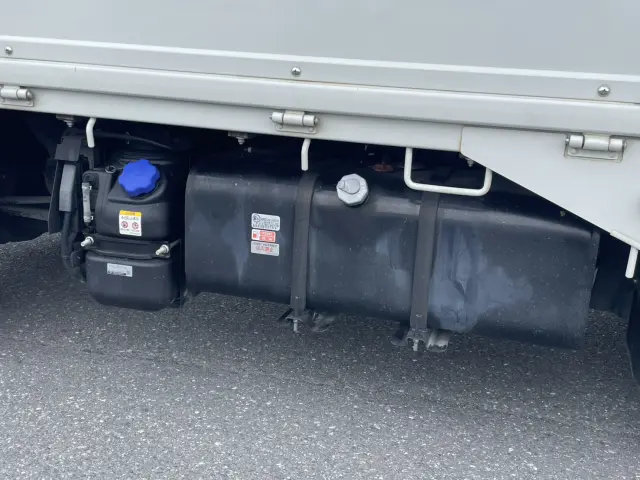 いすゞ エルフ 2RG-AHR88A(2WD)の写真17