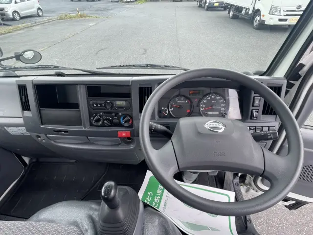 いすゞ エルフ 2RG-AHR88A(2WD)の写真19