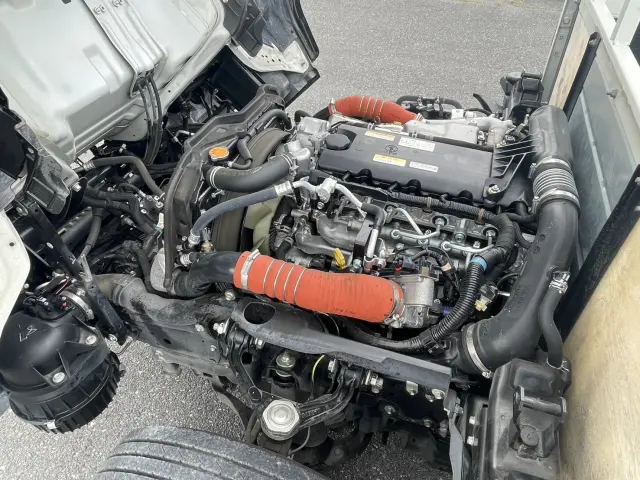 いすゞ エルフ 2RG-AHR88A(2WD)の写真28