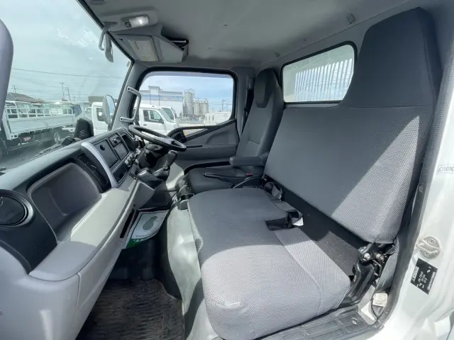 三菱 キャンター 2RG-FBA60(2WD)の写真19