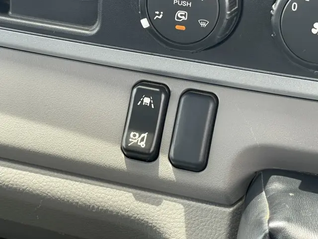 三菱 キャンター 2RG-FBA60(2WD)の写真24