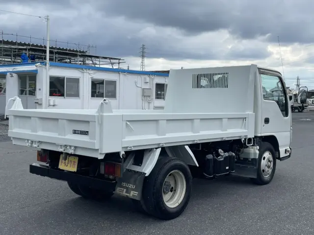 いすゞ エルフ TPG-NJR85AD(2WD)の写真5