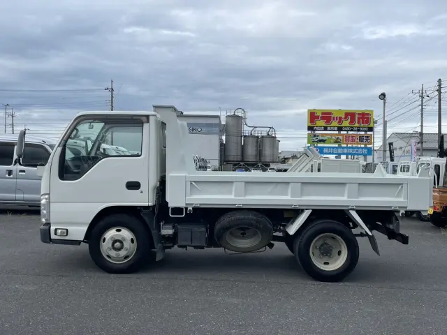 いすゞ エルフ TPG-NJR85AD(2WD)の写真8