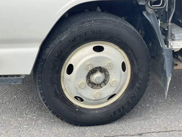 いすゞ エルフ TPG-NJR85AD(2WD)の写真9